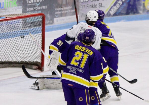 Navy Vets Bounce Back with 5-1 Win Over Komoka